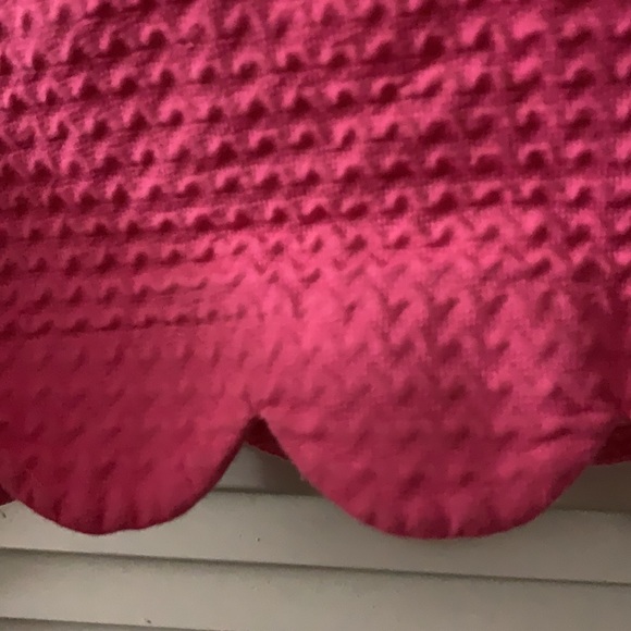 Lily Pulitzer hot pink scallop shorts - Picture 3 of 4